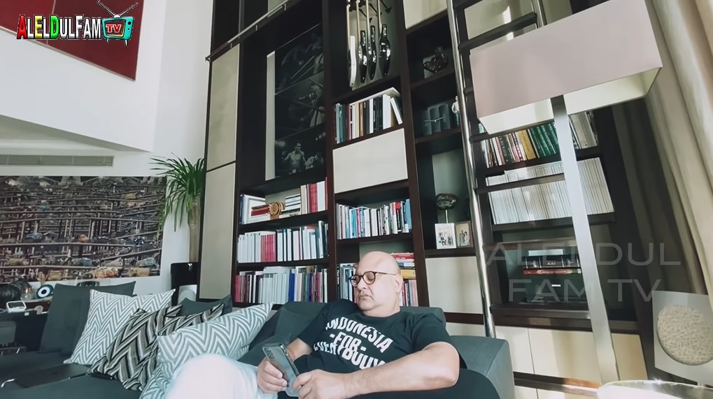 Lebih Tajir Dari Ex Suami Maia Estianty Begini Potret Apartemen Mewah Irwan Mussry Bikin Terpukau Rumah123 Com<script async src=