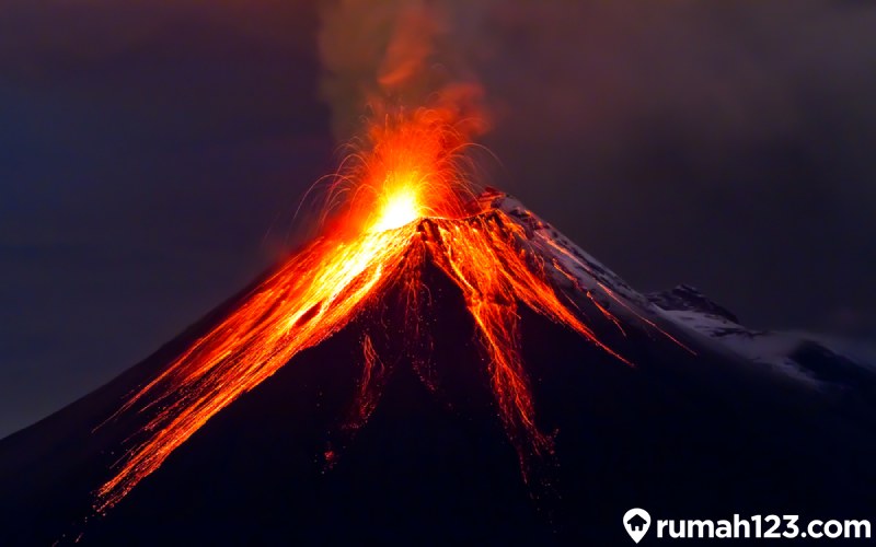 12 Arti Mimpi Gunung Meletus Benarkah Sebuah Pertanda Buruk Dalam Hidup Rumah123 Com 12 Arti Mimpi Gunung Meletus Benarkah Sebuah Pertanda Buruk Dalam Hidup Rumah123 Com